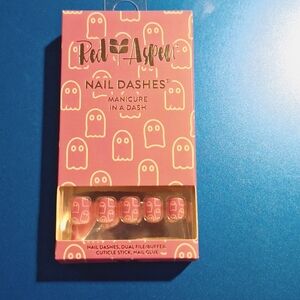Red Aspen press on nail